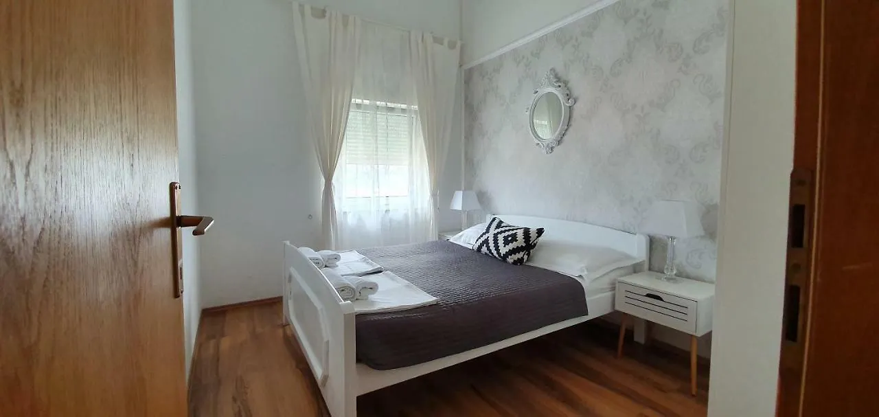 Apartment Marta Pag Town 0*,  Chorvatsko